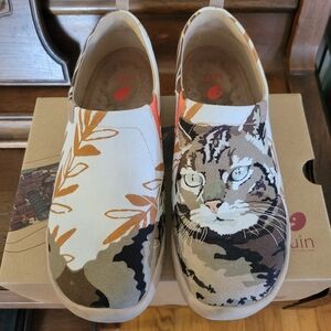 UIN Women's Cat Print Slip-On Sneakers - Brown and Orange